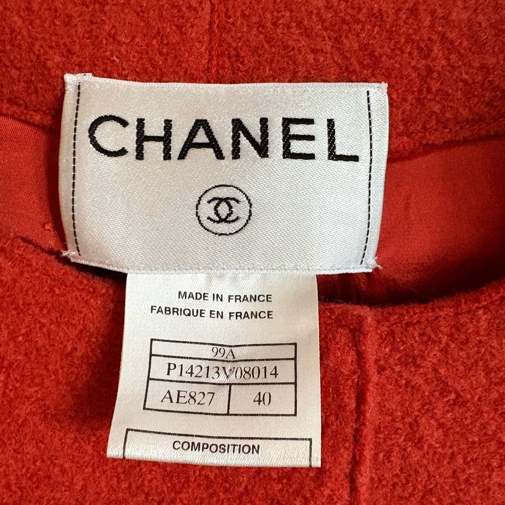 Chanel Wool Blazer with Floral pin - Picture 2 of 13
